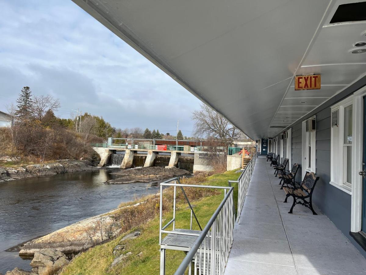 Old Mill Motel Blind River Luaran gambar